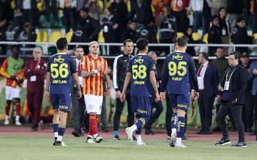 «Галатасарай» взял Суперкубок Турции в матче, который продлился четыре минуты