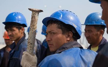 В России утвердили проект по привлечению 10 тысяч строителей из Узбекистана