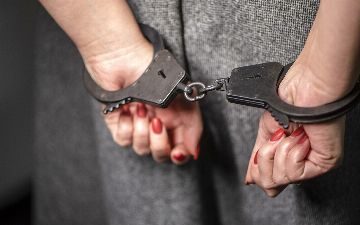Наманганский суд вынес приговор женщине, зарубившей своего мужа из-за домогательства к несовершеннолетней дочери