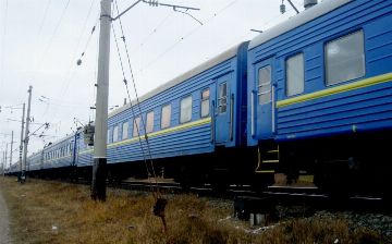 Узбекистанцев будут вывозить с Украины поездами