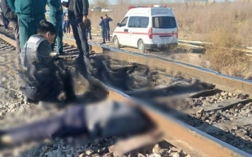 В Каракалпакстане поезд насмерть сбил мужчину