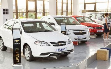 Госорганы Узбекистана будут закупать автомобили и технику только у отечественных производителей