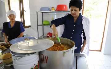 Toshkent viloyatida zaharlangan 109 nafar bola shifokorlar nazoratida – vazirlik