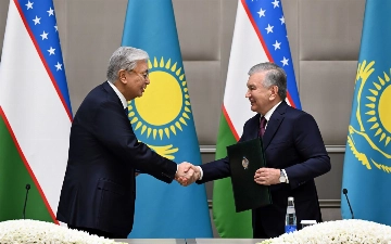 Туризм, военные учения и водные объекты: какие документы подписали Узбекистан и Казахстан