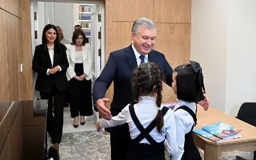 Шавкат Мирзиёев посетил обновленную Республиканскую детскую библиотеку (фото)
