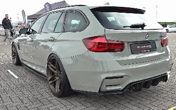 BMW тестирует обновленный M3 CS Touring