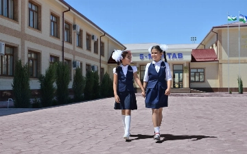 Названа дата начала учебного года в школах Узбекистана