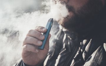 Ученые назвали еще одно негативное влияние электронных сигарет