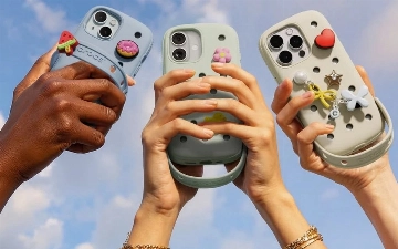Crocs выпустил чехлы для смартфонов 