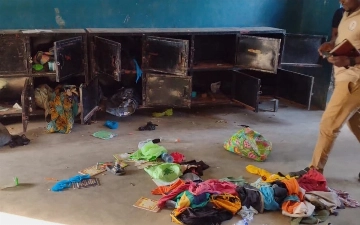 В Нигерии боевики похитили более 300 детей из школы