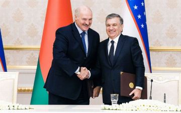Шавкат Мирзиёев поздравил Лукашенко с победой на выборах