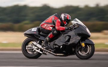 Suzuki решила возобновить выпуск самого быстрого в мире мотоцикла
