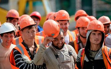 Сотни узбекистанцев улетели на заработки в Россию за прошлую неделю