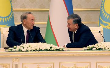 Шавкат Мирзиёев поздравил с днем рождения Нурсултана Назарбаева 