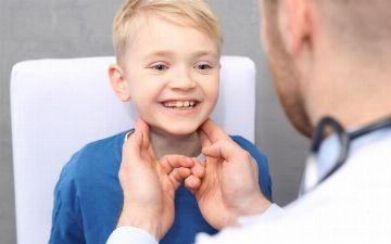 Узбекский педиатр рассказал, что делать, если у ребенка увеличились лимфоузлы