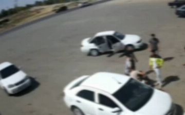 В Cырдарье таксисты не поделили пассажиров: инцидент закончился массовой дракой - видео