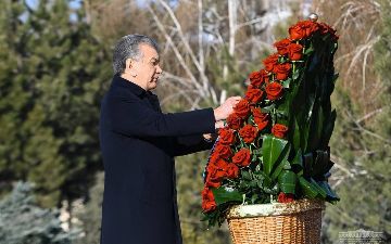 Шавкат Мирзиёев почтил память первого президента Ислама Каримова