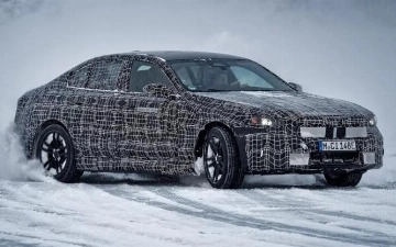 BMW тестирует новый электрический BMW i5