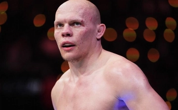 Официально: Боец из Узбекистана Богдан Гуськов сразится с экс-чемпионом UFC