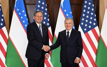 Шавкат Мирзиёев принял американского сенатора Стива Дэйнса — что они обсудили