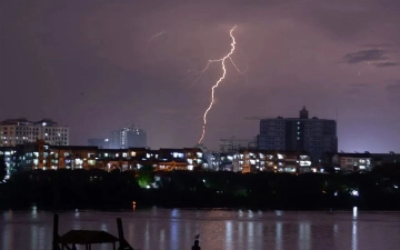 В Бангладеш за сутки от ударов молний погибли не менее 14 человек