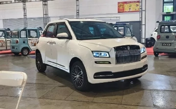 В Китае показали «пародии» на Rolls-Royce Phantom и Mercedes-Maybach GLS дешевле $2 тысяч