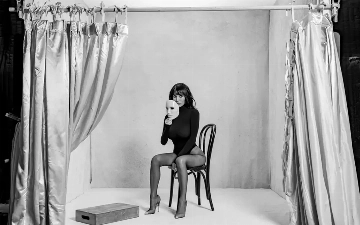 Бьянка Цензори в Vanity Fair: «Мне надоело быть голой»