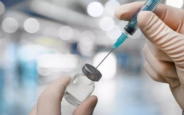 Вакцина против коронавируса не провоцирует развитие онкологических заболеваний — эксперт