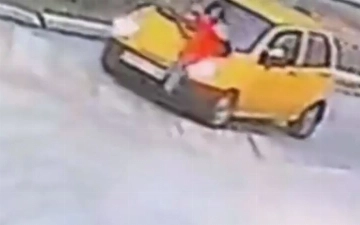 Водитель Matiz сбил восьмилетнюю школьницу в Зарафшане — видео