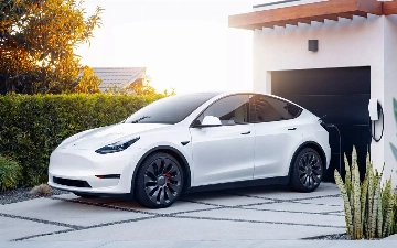 Tesla готовит более дешевую Model Y