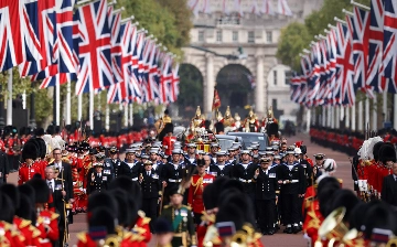 В Лондоне проходят похороны Елизаветы II — фоторепортаж