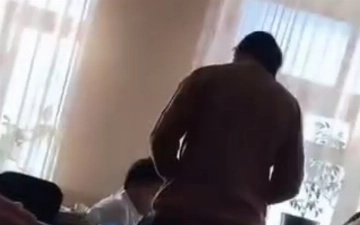 В Ташобласти уволили учительницу, которая оскорбляла и била школьников