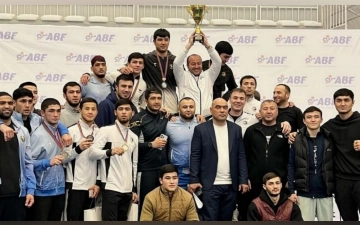 Узбекские боксеры завоевали 16 медалей на турнире в Баку
