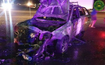 В Ангрене в результате аварии сгорел автомобиль Lacetti – видео
