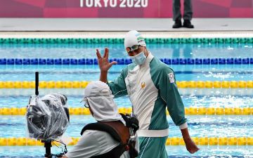 Узбекистанский пятиборец Александр Савкин завершил участие в заплыве на дистанцию 200 метров