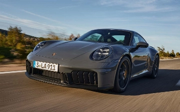 Porsche презентовал новые 911 Carrera и Carrera GTS