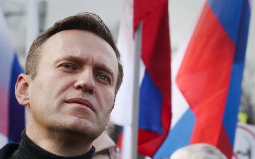 Алексей Навальный экстренно госпитализирован в Омске и находится в тяжелом состоянии