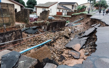 Свыше 20 жителей ЮАР стали жертвами наводнений