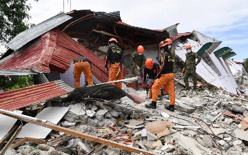 Число жертв землетрясения на Филиппинах превысило 70