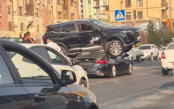 В УБДД прокомментировали аварию с Chery на крыше Malibu