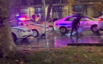 Toshkentda piyoda avval avtobus, keyin yengil mashina urib yuborishi oqibatida vafot etdi