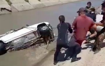 В Самарканде машина упала в канал: водитель не найден