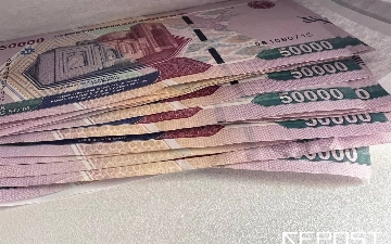 В Ташкенте уволили учительницу, заставлявшую детей сдавать деньги в школьный фонд