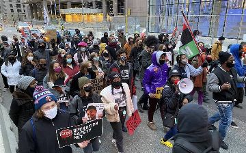 Около ста человек вышли с протестом в Миннеаполисе после гибели афроамериканца