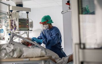 Более 900 зараженных коронавирусом выявили в Узбекистане за прошедшие сутки