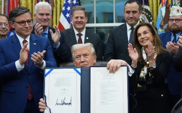 Трамп подписал документ: в США завершился самый долгий в истории шатдаун