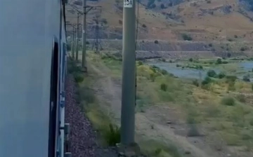 В Узбекистане еще один турист дал взятку, чтобы поменять место в поезде (видео)