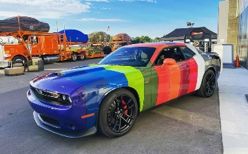 Dodge Challenger можно купить в 14 цветах одновременно
