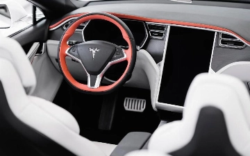 Tesla вернет круглый руль в Model S и Model X