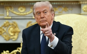 Трамп заявил, что США прекратят торговлю с Испанией из-за отказа в доступе к военным базам